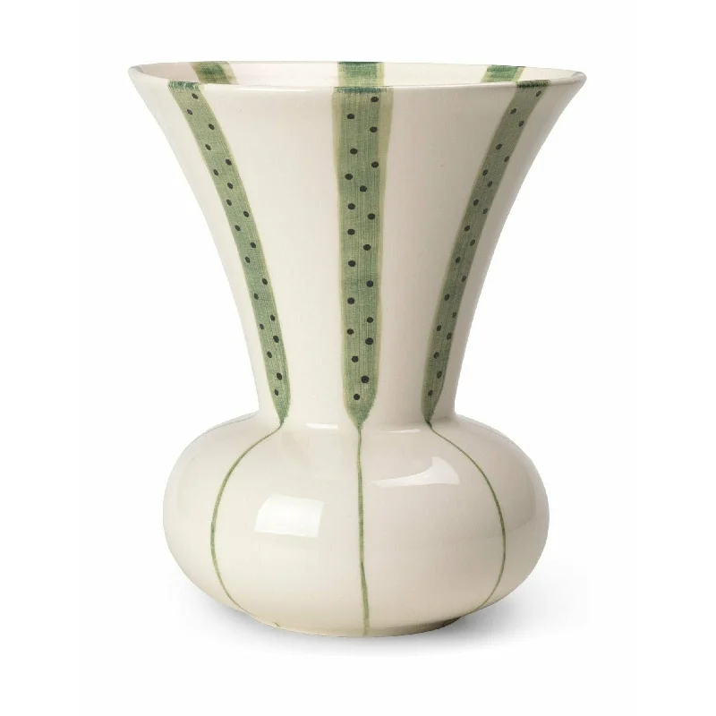 Large vases for centerpieces in living room -Kähler Signature Vase 20 Cm, Green